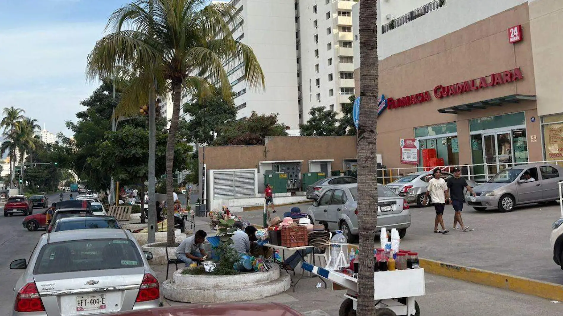 Comercio informal en la Costera